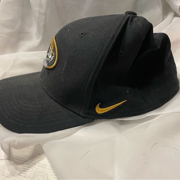 Never worn University of Missouri baseball hat. - Picture 2 of 4